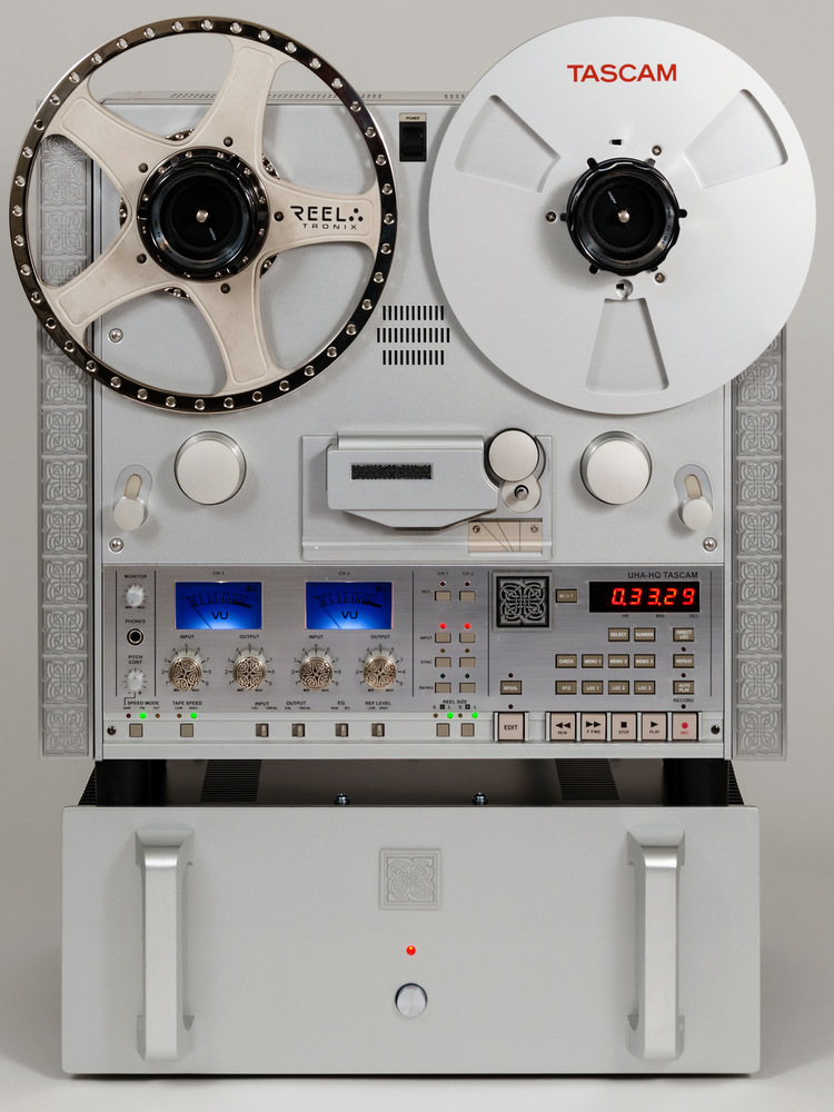 A Revox B77 MKII Reel to Reel player with power lead